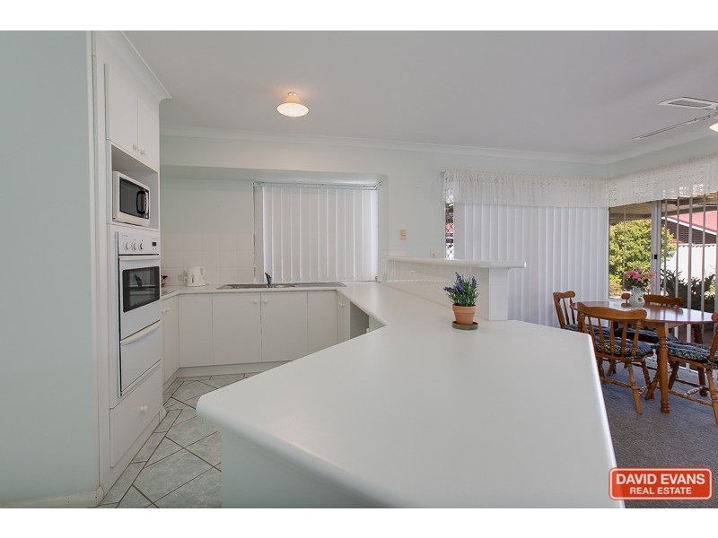 68 Honeysuckle Ramble, Halls Head WA 6210