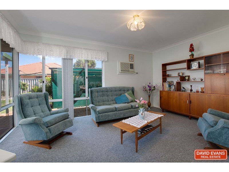 68 Honeysuckle Ramble, Halls Head WA 6210