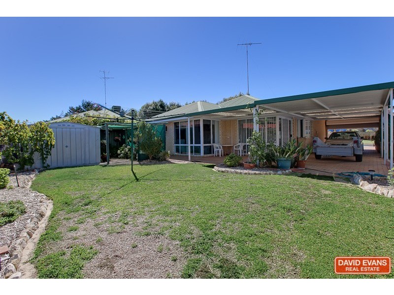 68 Honeysuckle Ramble, Halls Head WA 6210