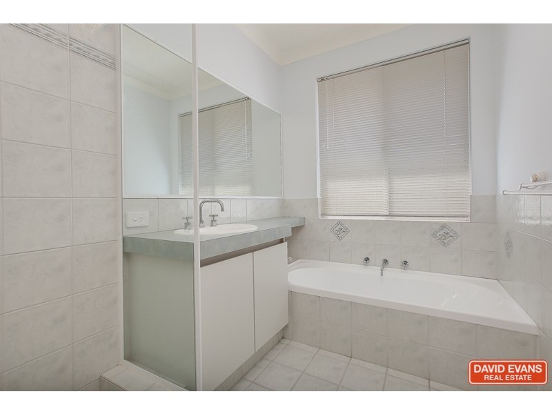 18 Formia Place, Secret Harbour WA 6173