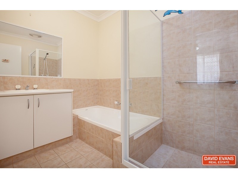 2/27 Goongarrie Drive, Cooloongup WA 6168