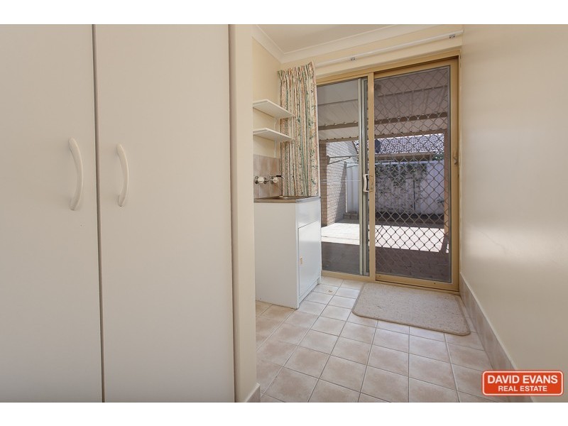 2/27 Goongarrie Drive, Cooloongup WA 6168