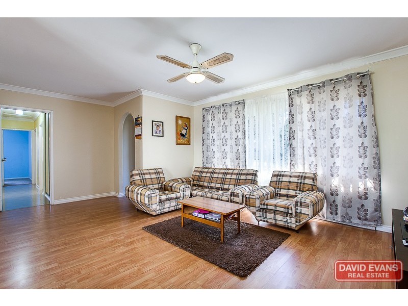 29 Kurrawa Street, Hillman WA 6168