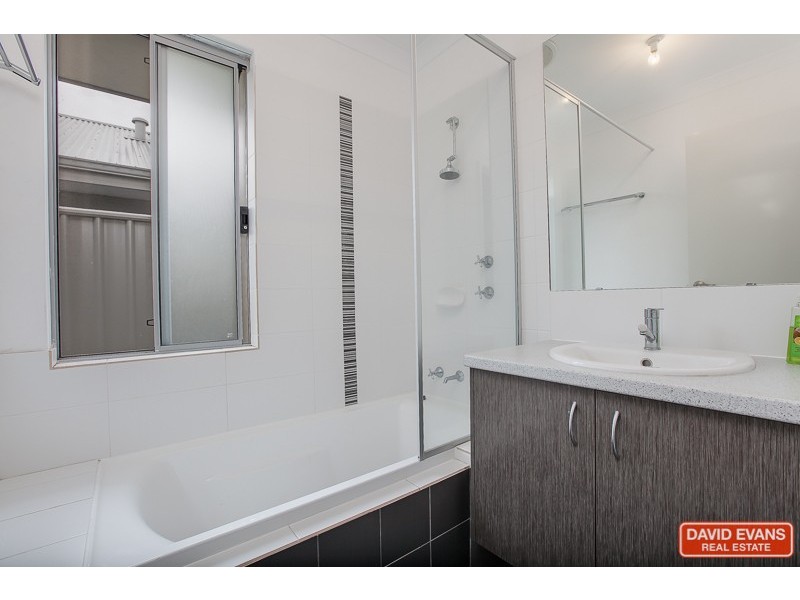 17 Ettrick Way, Golden Bay WA 6174