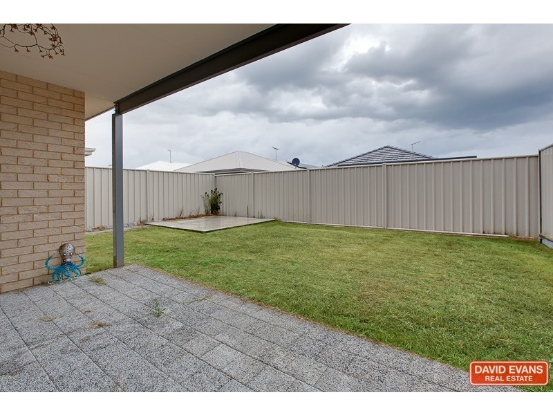 17 Ettrick Way, Golden Bay WA 6174