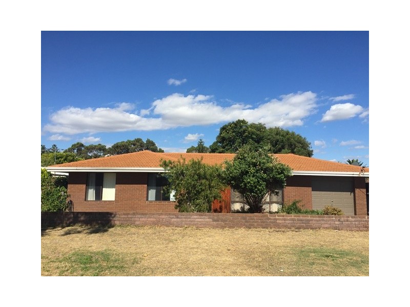95 Seabrook Ave, Rockingham WA 6168