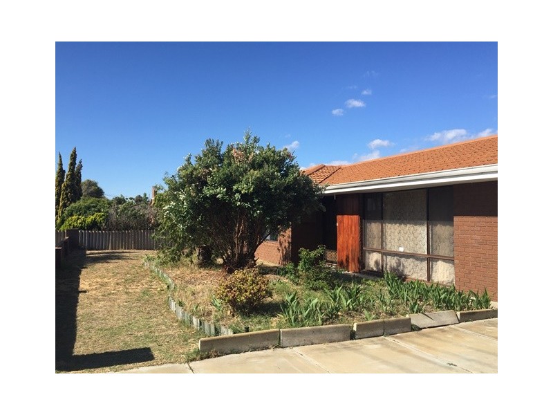 95 Seabrook Ave, Rockingham WA 6168