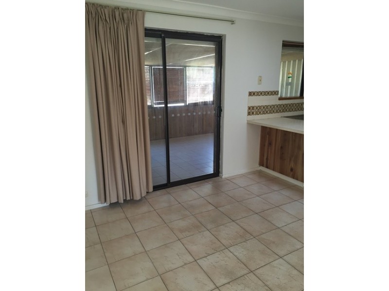 95 Seabrook Ave, Rockingham WA 6168