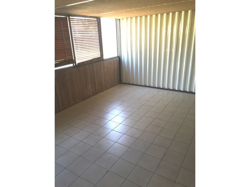 95 Seabrook Ave, Rockingham WA 6168