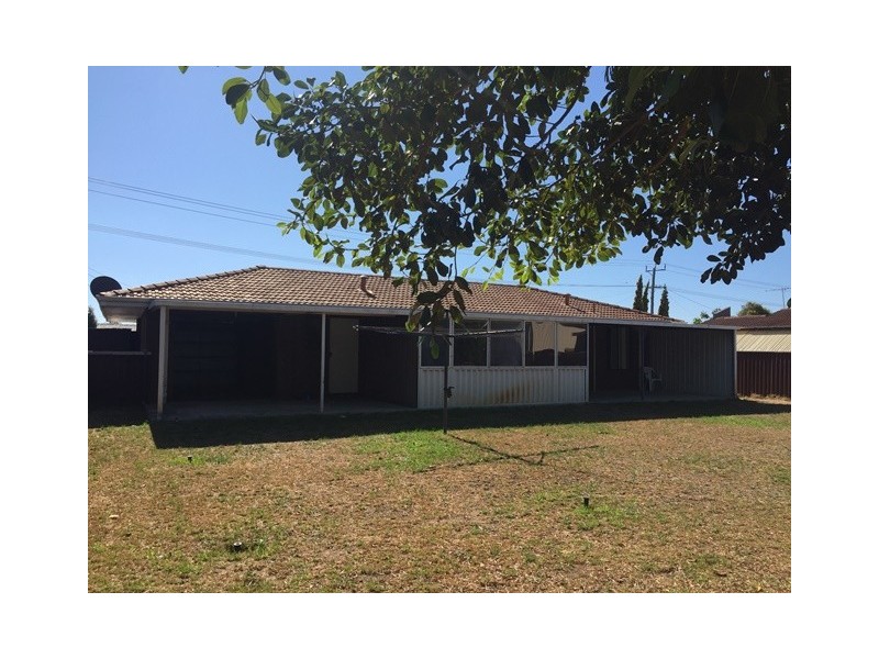 95 Seabrook Ave, Rockingham WA 6168