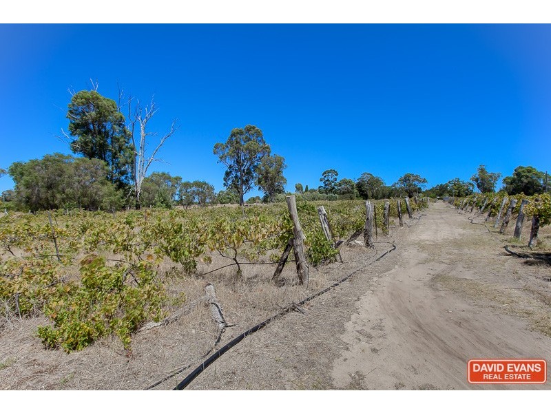 286 Newnham Road, Lake Clifton WA 6215