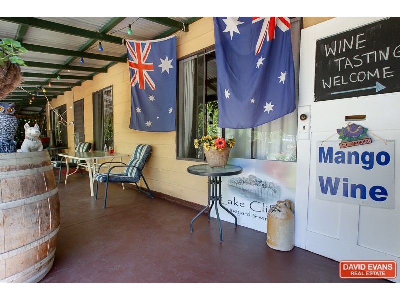 286 Newnham Road, Lake Clifton WA 6215