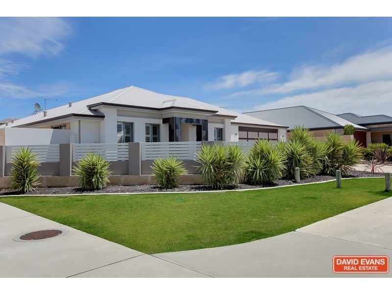 1 Flagstaff Crescent, Secret Harbour WA 6173