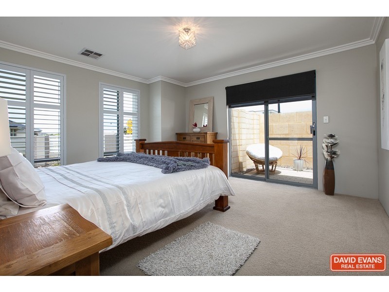 1 Flagstaff Crescent, Secret Harbour WA 6173