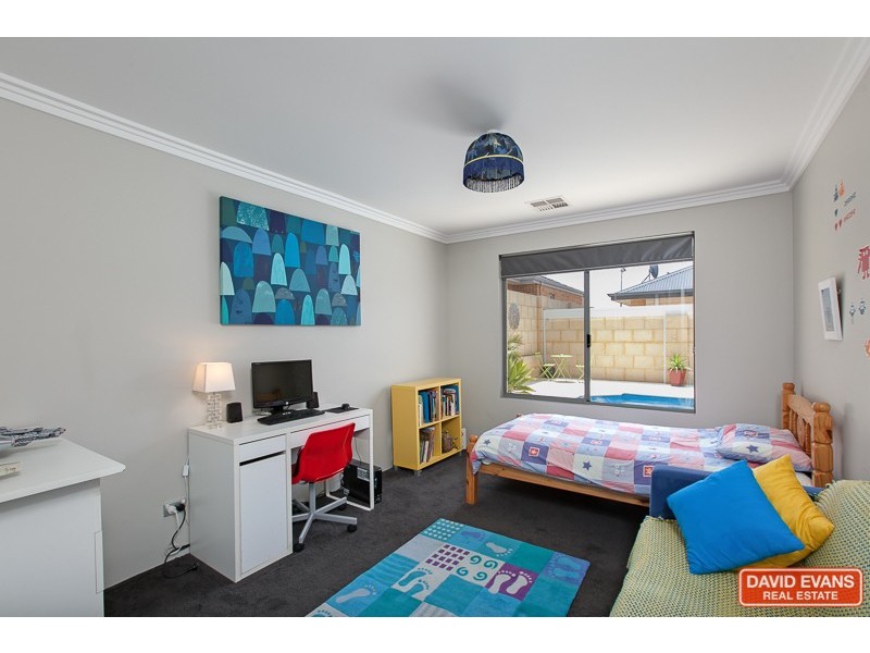 1 Flagstaff Crescent, Secret Harbour WA 6173