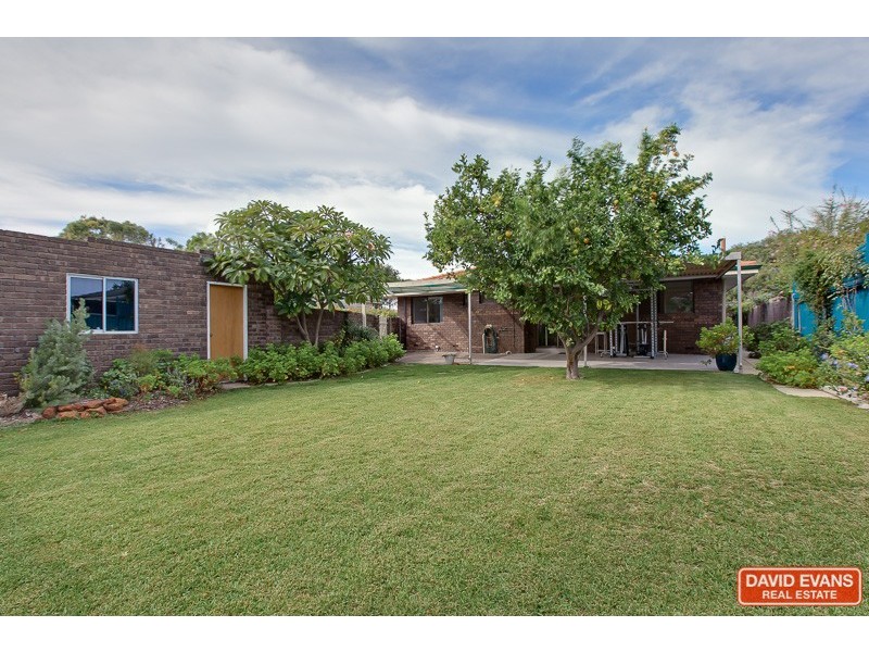 6 Taurus Court, Rockingham WA 6168