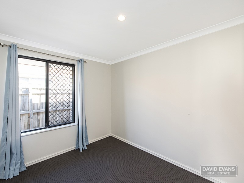 8 Boyle Ave, Rockingham WA 6168