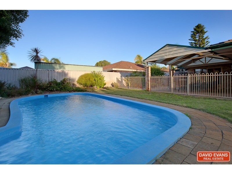 6 Derwent Place, Rockingham WA 6168