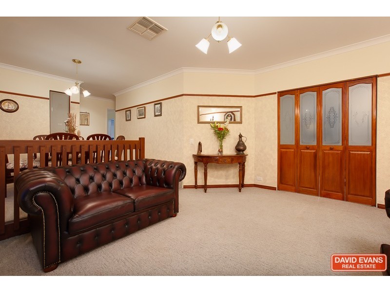 6 Derwent Place, Rockingham WA 6168