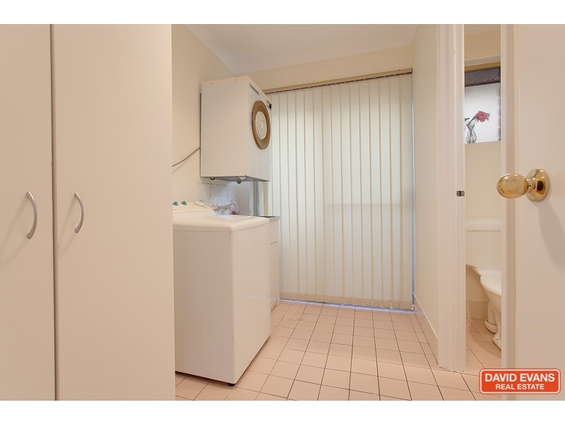 6 Derwent Place, Rockingham WA 6168