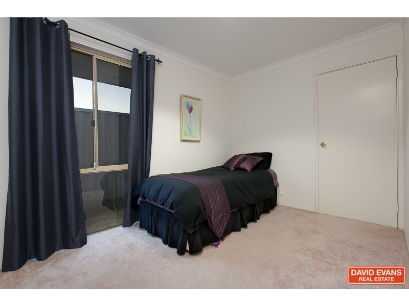 6 Derwent Place, Rockingham WA 6168