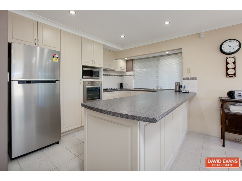 3 Rochester Way, Meadow Springs WA 6210