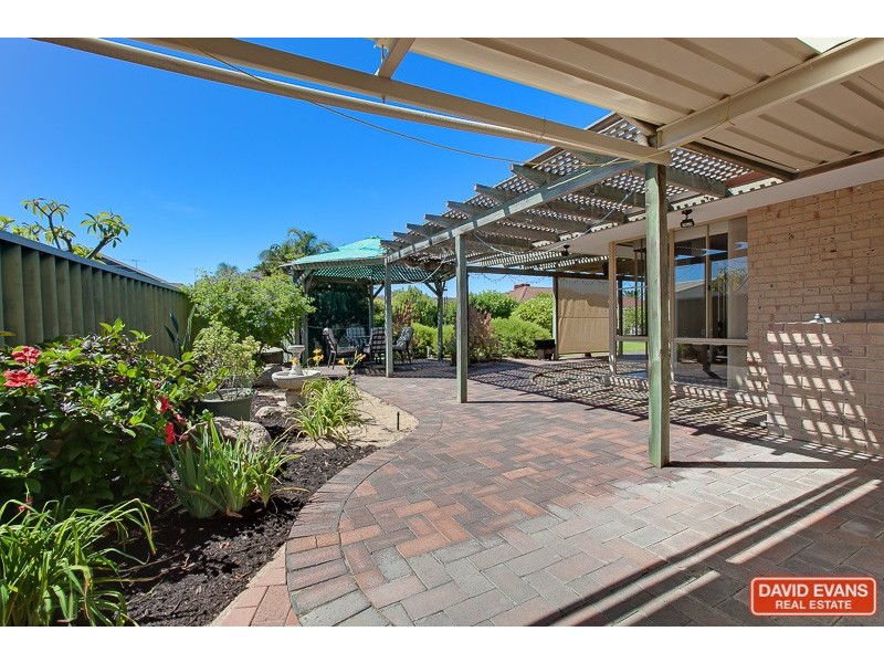 3 Rochester Way, Meadow Springs WA 6210