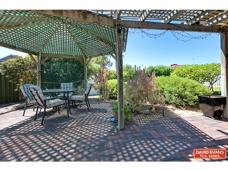 3 Rochester Way, Meadow Springs WA 6210