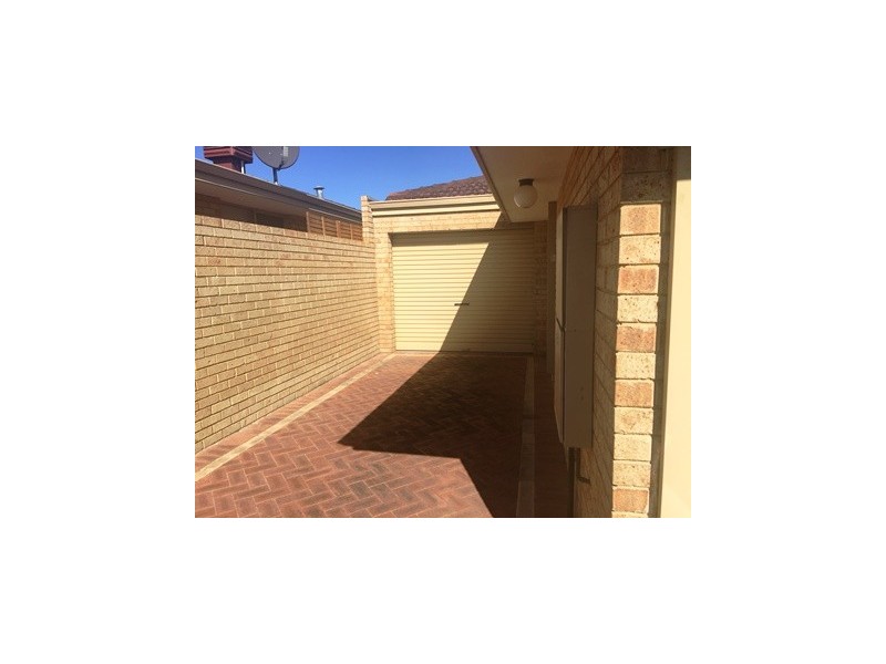 2/70A Parkin Street, Rockingham WA 6168