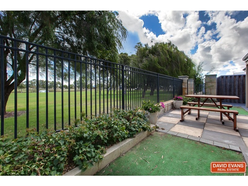 15 Grado Lane, Port Kennedy WA 6172