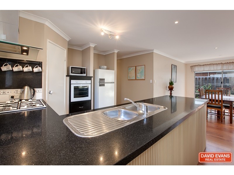 15 Grado Lane, Port Kennedy WA 6172