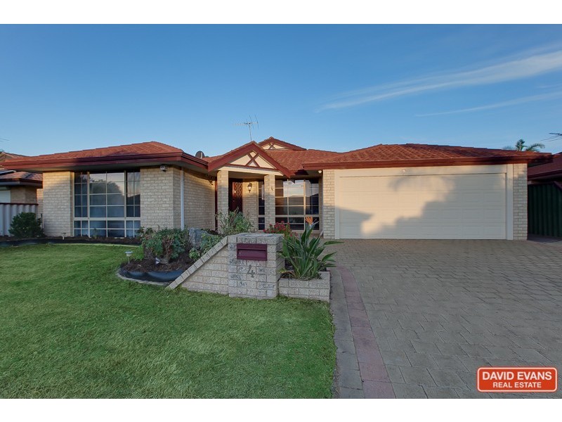 4 Lois Lane, Warnbro WA 6169