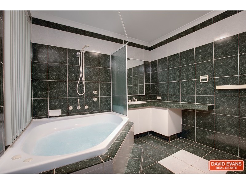 4 Lois Lane, Warnbro WA 6169