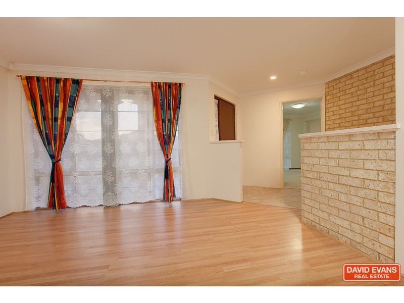 4 Lois Lane, Warnbro WA 6169