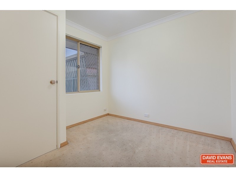 4 Lois Lane, Warnbro WA 6169