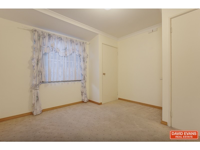 4 Lois Lane, Warnbro WA 6169