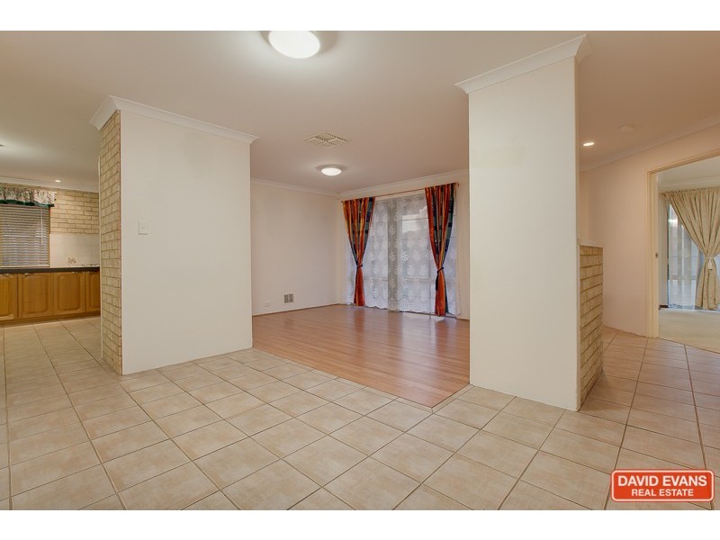 4 Lois Lane, Warnbro WA 6169