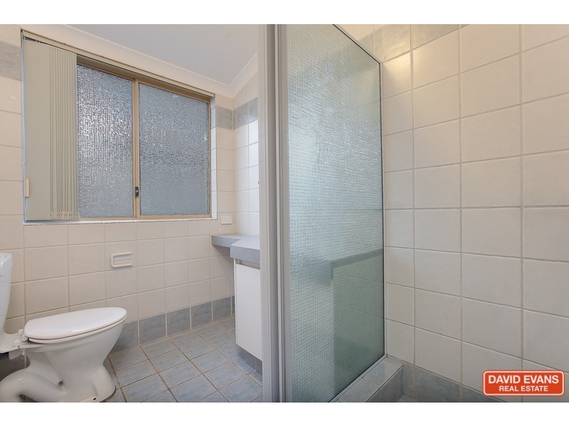 4 Lois Lane, Warnbro WA 6169