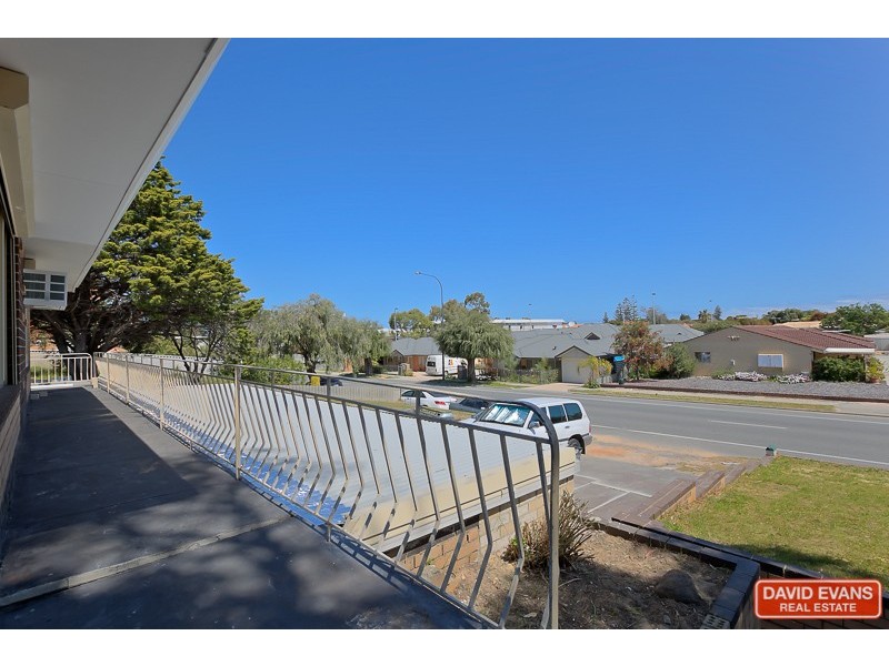 106B Safety Bay Road, Shoalwater WA 6169