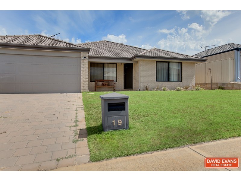 19 Remembrance Drive, Baldivis WA 6171