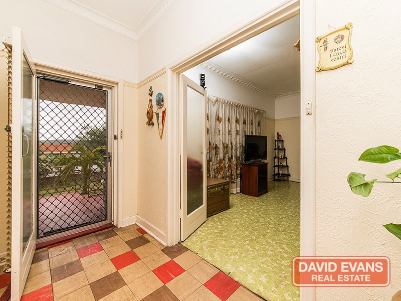 38 Hamilton Road, Hamilton Hill WA 6163