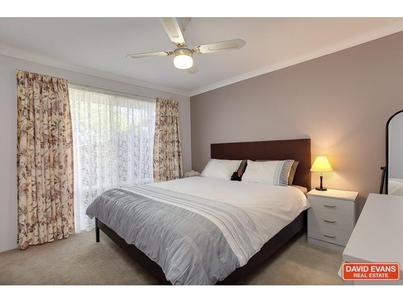 2 Greenlea Crescent, Warnbro WA 6169