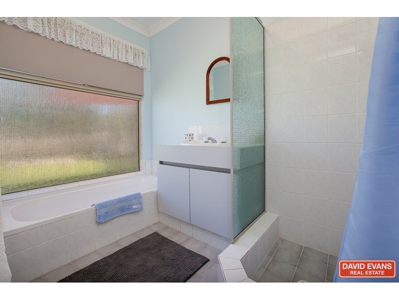 2 Greenlea Crescent, Warnbro WA 6169
