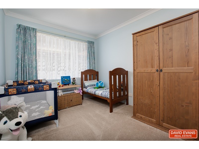 2 Greenlea Crescent, Warnbro WA 6169