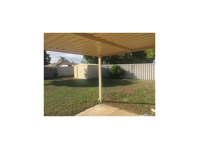 15 Gnangara Drive, Waikiki WA 6169