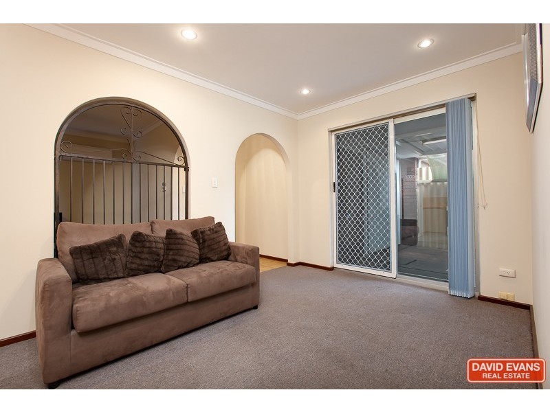 3/8 Grove Street, Shoalwater WA 6169