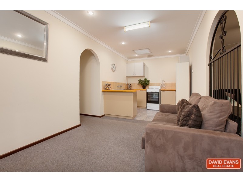 3/8 Grove Street, Shoalwater WA 6169