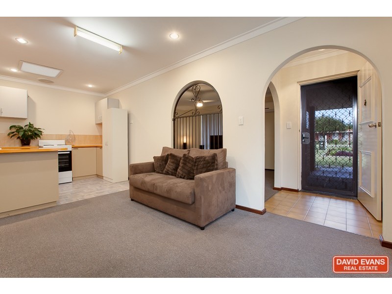 3/8 Grove Street, Shoalwater WA 6169