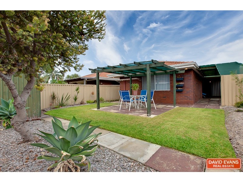 3/8 Grove Street, Shoalwater WA 6169