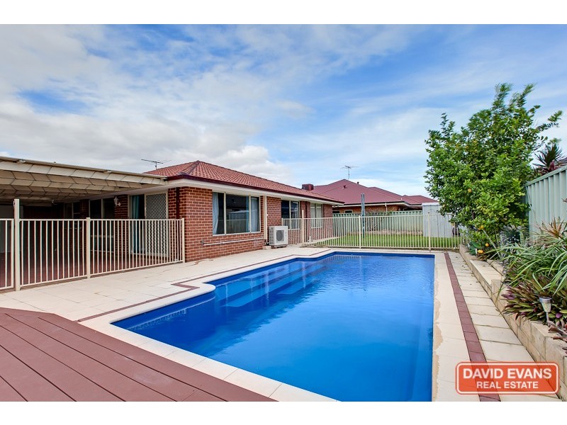 4 Maria Way, Port Kennedy WA 6172